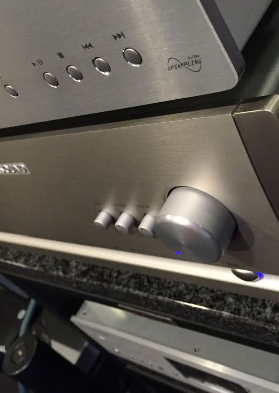 Parasound Halo Integrated w salonie Q21