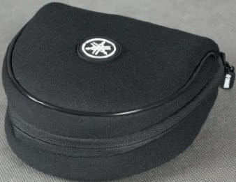 Dla słuchawek tego gatunku, neseserki stają się
obowiązkowe.