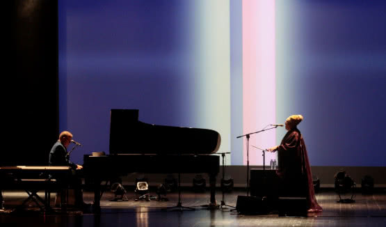 Soundedit '23 – Lisa Gerrard i Jules Maxwell wystąpią w Teatrze Wielkim w Łodzi