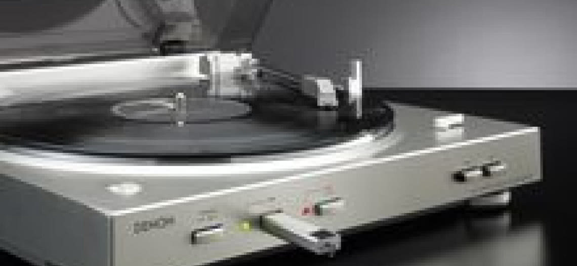 DENON DP-200USB