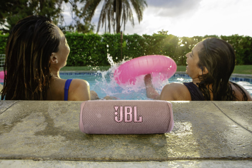 Nowa akcja promocyjna JBL - Róż i już. Rabat na różowe produkty