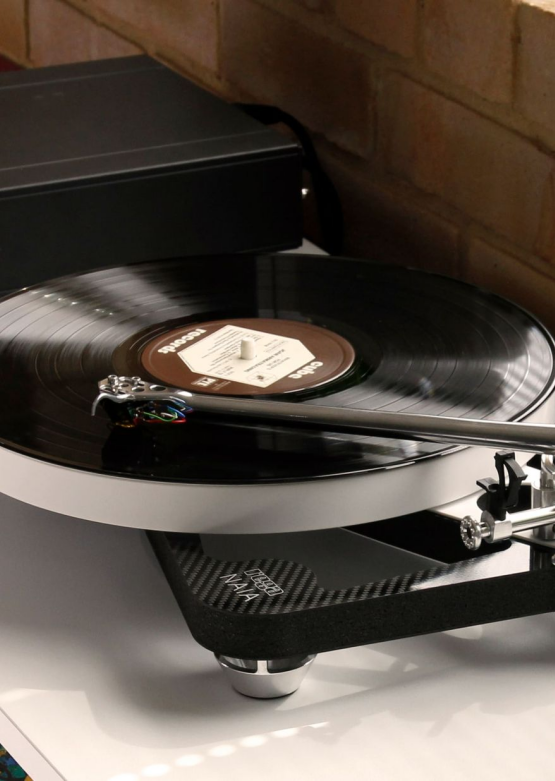 Rega przedstawia swój nowy flagowy gramofon - model Naia