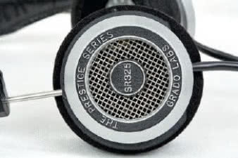 Korpusy muszli są wykonane z metalu, przetworniki
zabezpieczono metalową siatką.