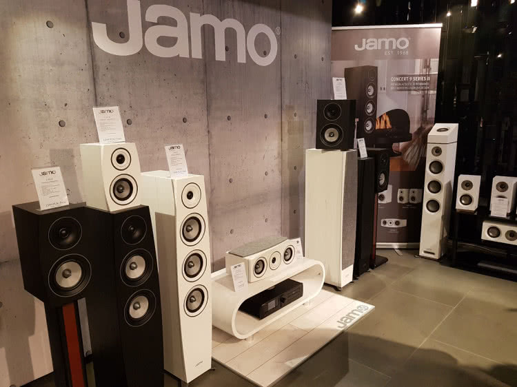 Audio Video Show 2019 - kolumny Jamo
