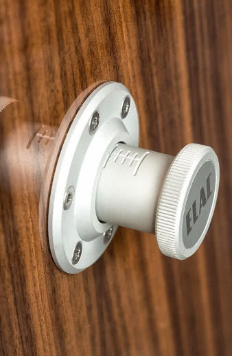 Obrotowy regulator pozycji modułu VX-JET znajduje
się z tyłu - na tulei widać naniesioną skalę.