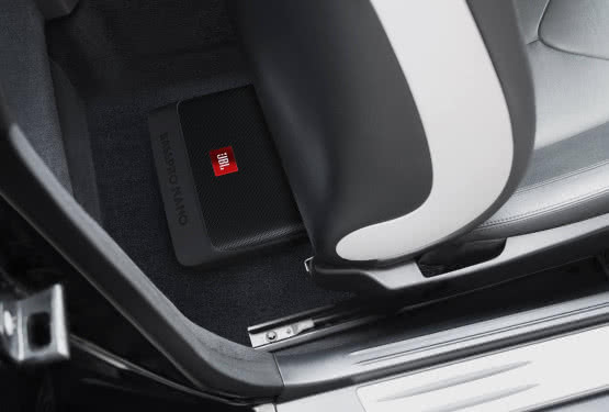 Subwoofer aktywny JBL BassPro Nano