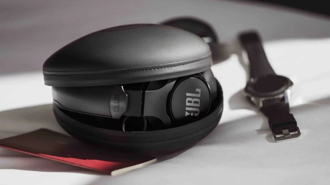 JBL jest wszędzie: Club One/950NC/700BT