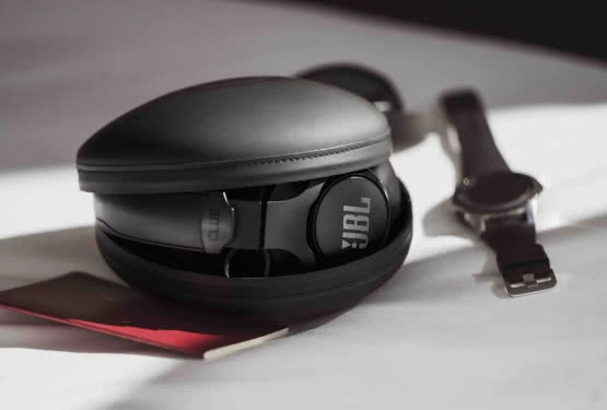 JBL jest wszędzie: Club One/950NC/700BT