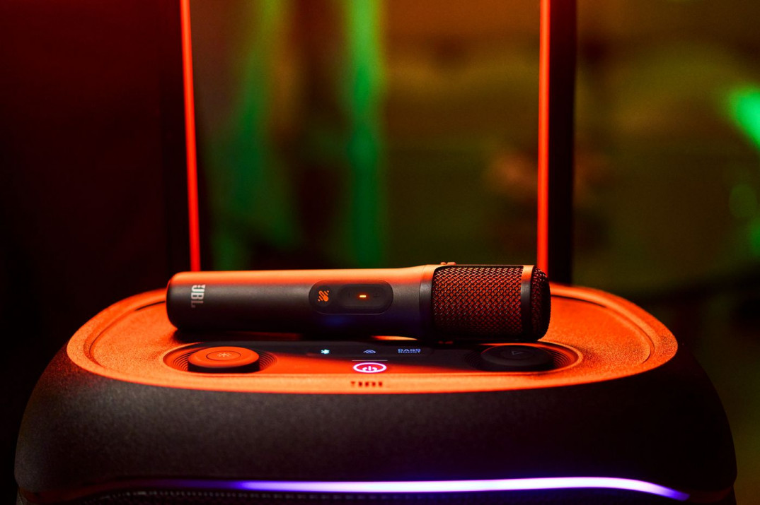 Mikrofon JBL EasySing Mics, czyli ścisz oryginalny wokal i śpiewaj