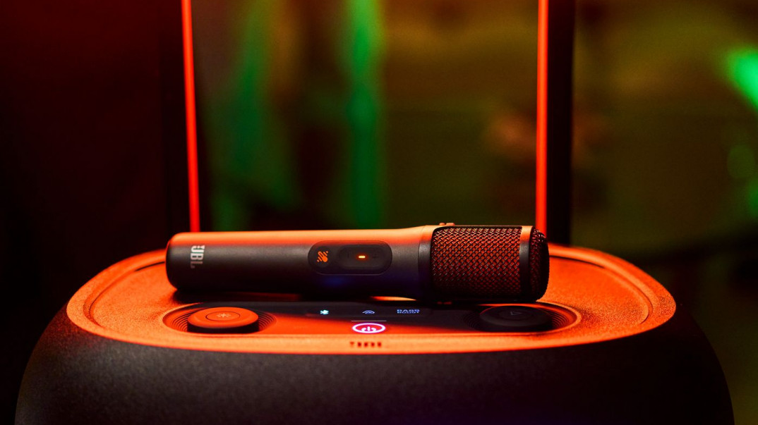 Mikrofon JBL EasySing Mics, czyli ścisz oryginalny wokal i śpiewaj