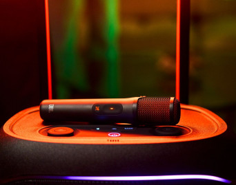 Mikrofon JBL EasySing Mics, czyli ścisz oryginalny wokal i śpiewaj