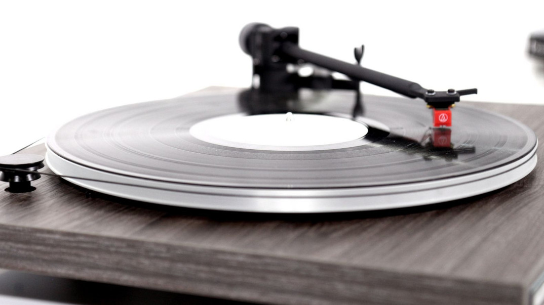 Gramofon New Horizon Audio 129