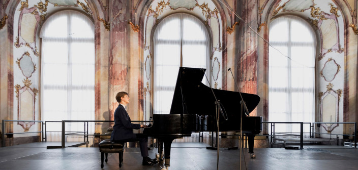 Jan Lisiecki prezentuje "Night Music" - nowy eAlbum oraz Visual Album