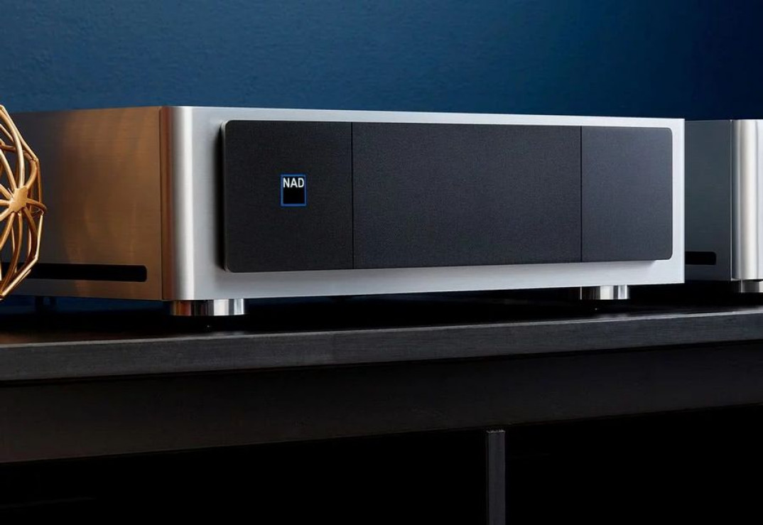 Co to jest współczynnik tłumienia wzmacniacza?