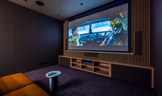 Referencyjny system kina domowego JBL Synthesis w jedynym certyfikowanym showroomie w Polsce. Umów się na odsłuch 