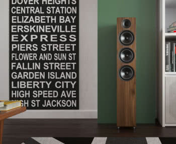 Dlaczego przy stosowaniu kolumn o wysokiej efektywności słychać szum, którego można nie usłyszeć z kolumn o niższej efektywności?