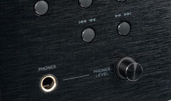 Wyjście słuchawkowe ma niezależny układ
wzmacniający.