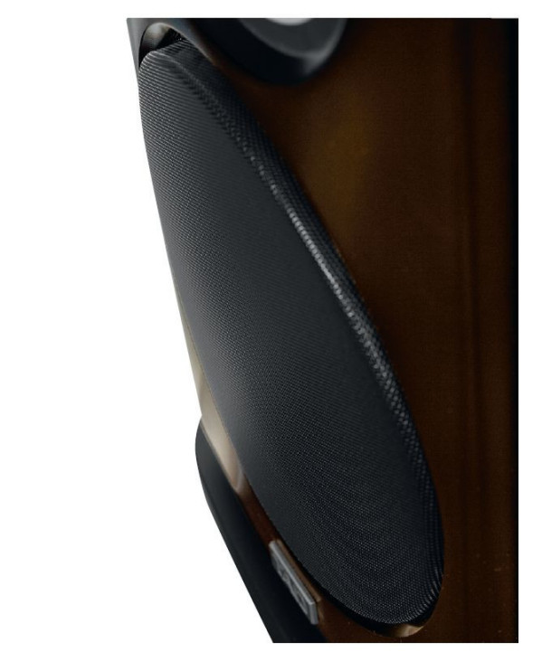 Głośnik niskotonowy można zakryć okrągłą maskownicą; metalowa siatka osłaniająca berylowe membrany układu.