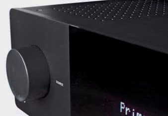 Selektor wejść to duża gałka zintegrowana
z układem logicznym.