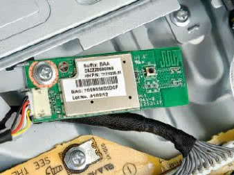 Niewielki moduł jest kompletnym odbiornikiem
sieci Wi-Fi.