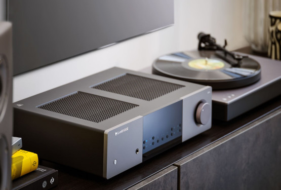 Nowy stereofoniczny wzmacniacz zintegrowany Cambridge Audio - EXA100