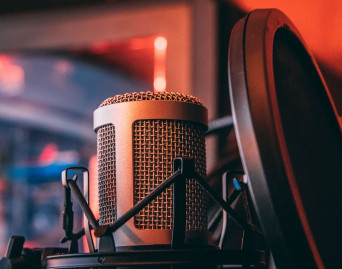 Lepszy dźwięk w domowym zaciszu - sprzęt audio, na który warto zwrócić uwagę podczas Black Friday