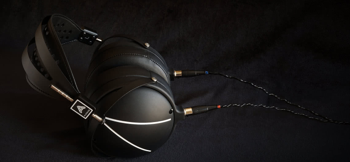 Słuchawki Audeze LCD2 teraz także w zamkniętej wersji
