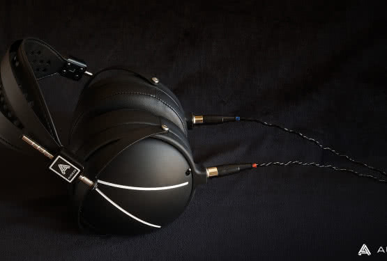 Słuchawki Audeze LCD2 teraz także w zamkniętej wersji