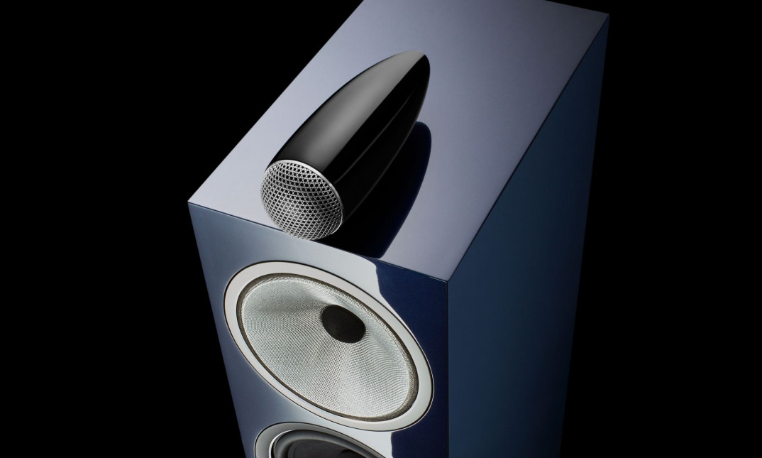 Kolumny Bowers &amp; Wilkins 705 i 702 Signature w nowym wykończeniu Midnight Blue Metallic