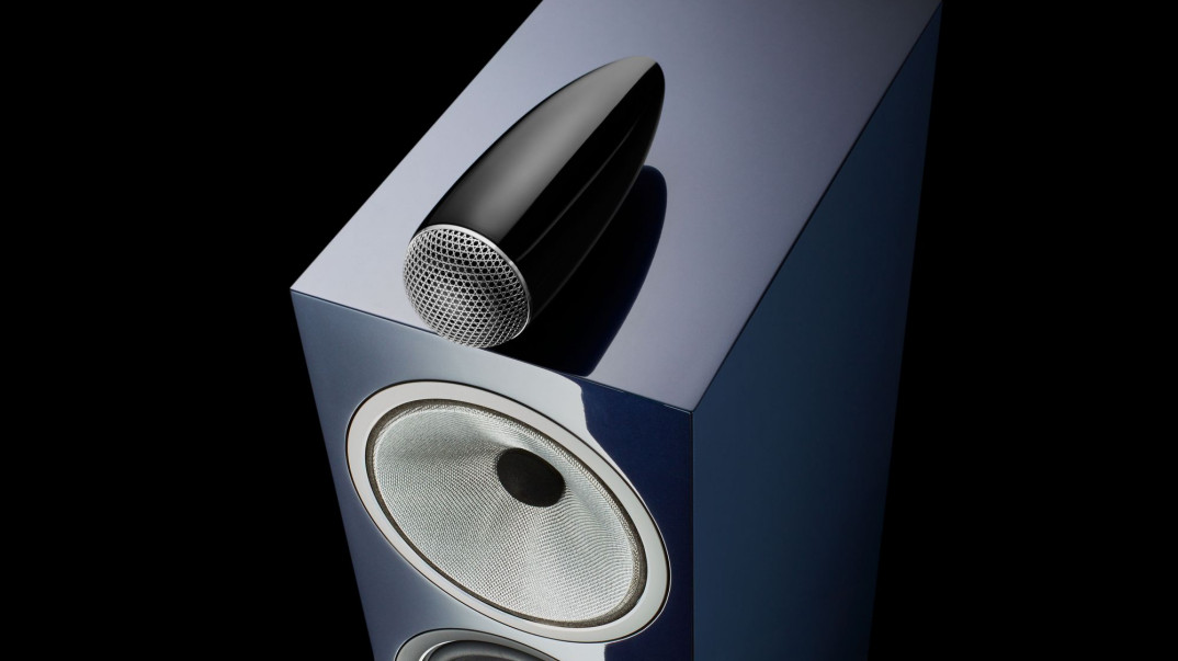 Kolumny Bowers &amp; Wilkins 705 i 702 Signature w nowym wykończeniu Midnight Blue Metallic