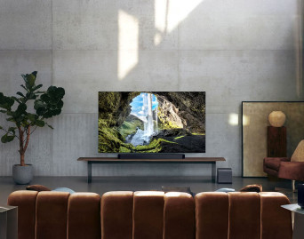 Telewizor Samsung z soundbarem w promocji – nawet 1800 zł rabatu na zestaw