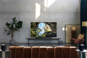 Telewizor Samsung z soundbarem w promocji – nawet 1800 zł rabatu na zestaw