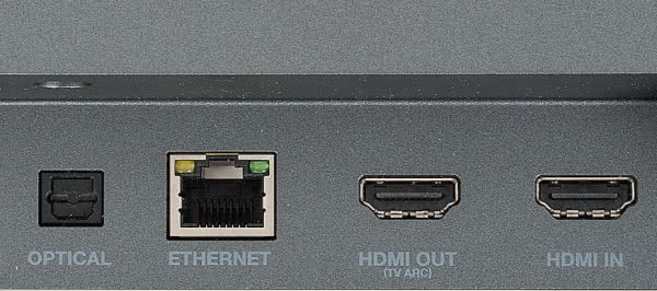 Tylko w wyjątkowych wypadkach będzie potrzebne coś więcej niż wyjście HDMI, Bar 5.1 Surround ma również takie wejście oraz złącze optyczne, a oprócz Wi-Fi jest przewodowy LAN.