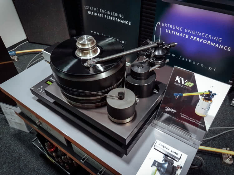 Audio Video Show 2019 - gramofon J.Sikora