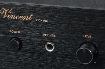 Odtwarzacz został wyposażony w wyjście słuchawkowe
oraz dedykowany układ regulacji głośności.