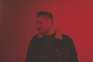 Wasio w live sesji do nastrojowego utworu "Bądź" 