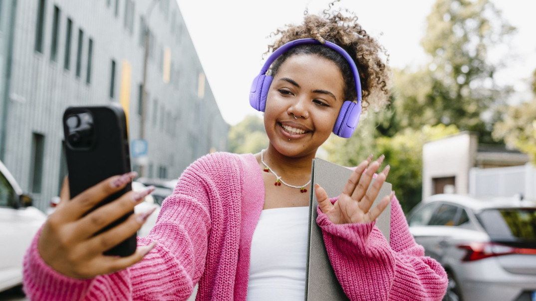 Słuchawki JBL Tune 530 BT z brzmieniem Pure Bass i Bluetooth 6.0. Na każdą kieszeń