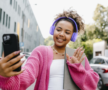 Słuchawki JBL Tune 530 BT z brzmieniem Pure Bass i Bluetooth 6.0. Na każdą kieszeń