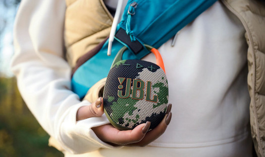 JBL Clip 5 -  przenośny głośnik wodoodporny, który mieści się w dłoni