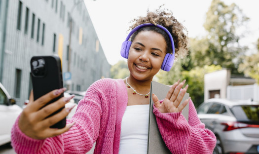 Słuchawki JBL Tune 530 BT z brzmieniem Pure Bass i Bluetooth 6.0. Na każdą kieszeń