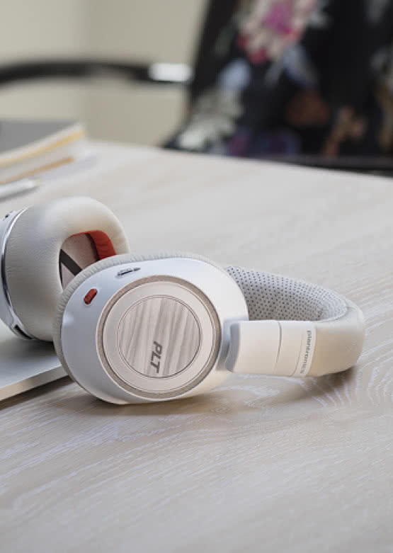 Nowe słuchawki Bluetooth PLANTRONICS Voyager 8200