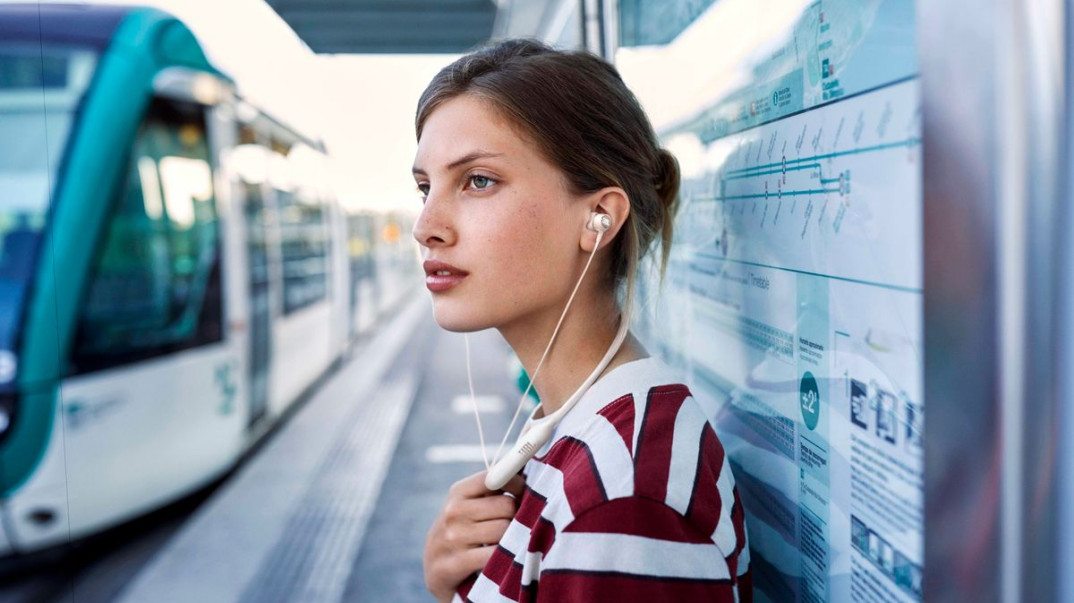 Słuchawki JBL Live 220 BT