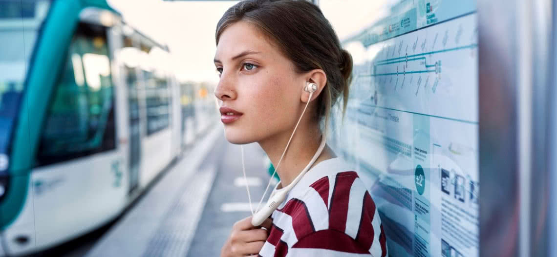 Słuchawki JBL Live 220 BT