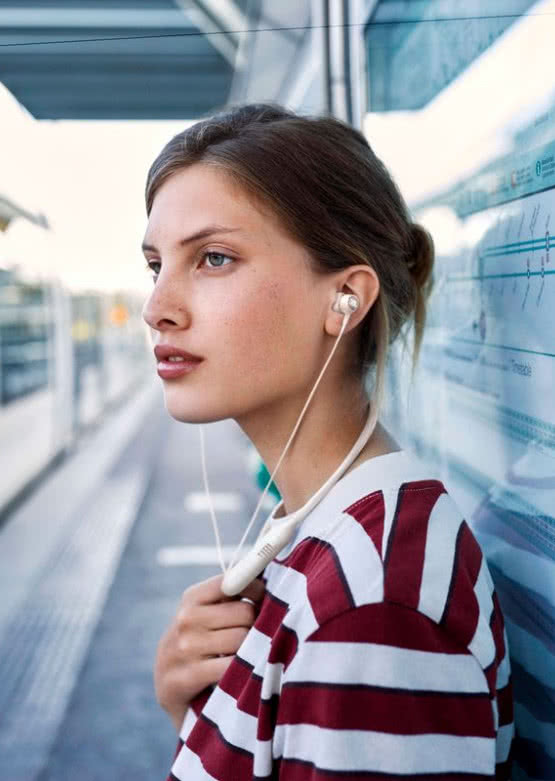 Słuchawki JBL Live 220 BT