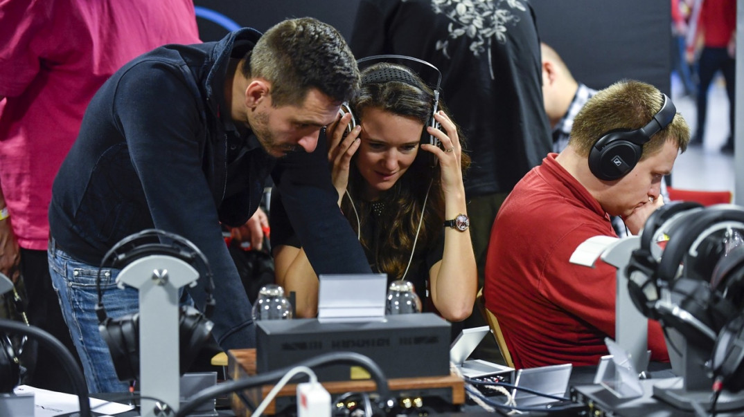 Największa w Polsce strefa słuchawek ponownie na Audio Video Show 2024