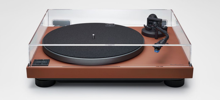 Technics SL-40CBT pod pokrywą