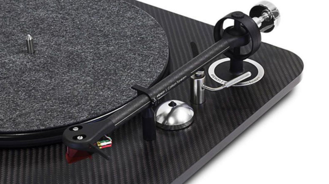 Gramofon Elipson Omega 100 Carbon Black