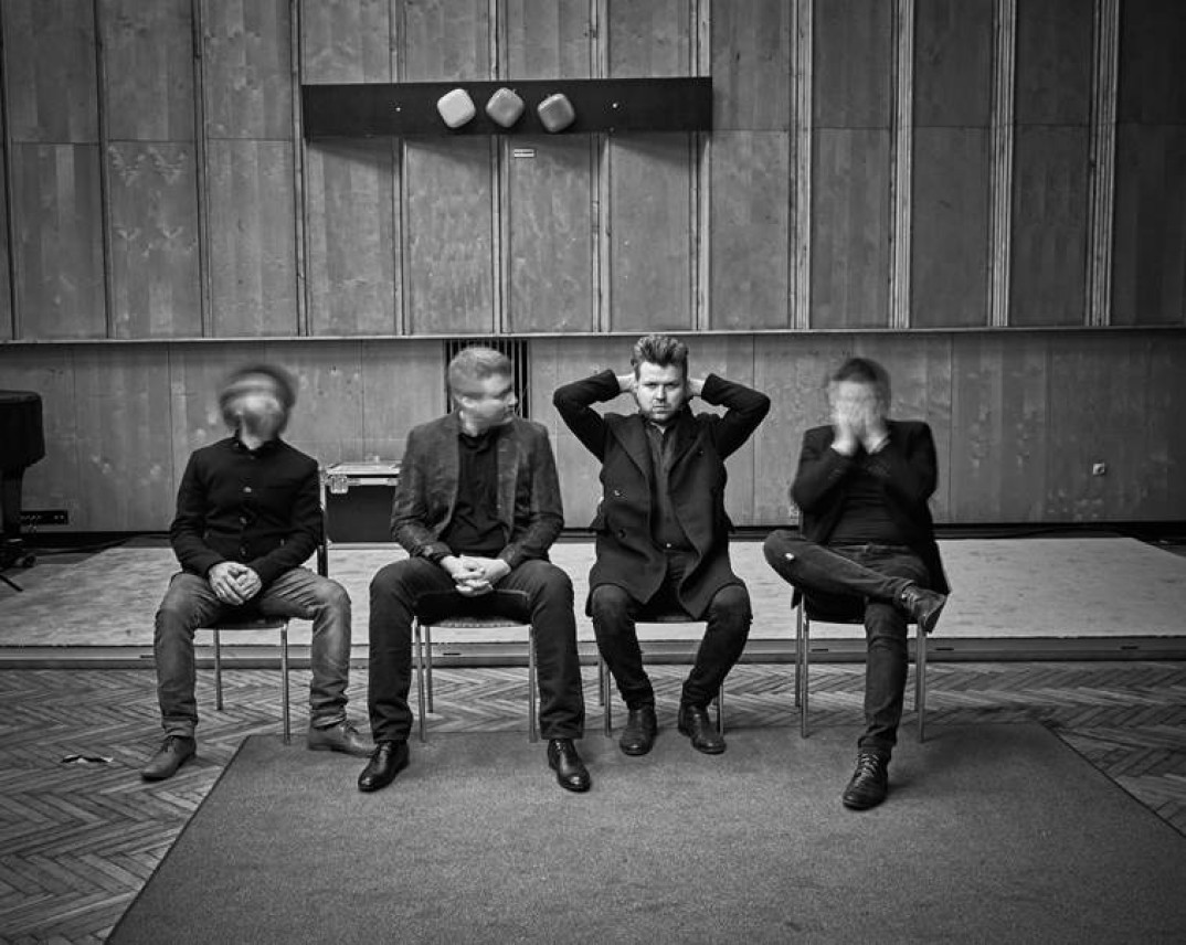 L.Stadt prezentuje "Halo"