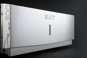 BAT REX 300 - wzmacniacz mocy Solid-State