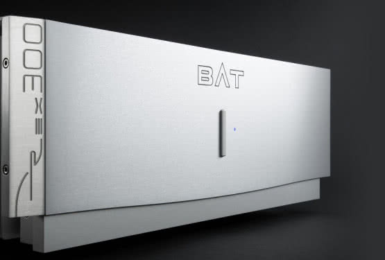 BAT REX 300 - wzmacniacz mocy Solid-State